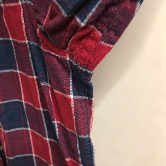 Cabela’s || Red & Blue Flannel - Picture 4 of 6